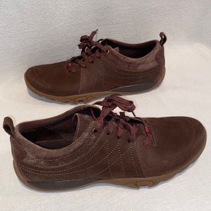 Merrell women’s brown lace up shoes size 8.5